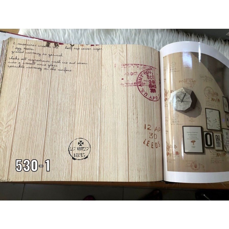 WALLPAPER DINDING MOTIF KAYU CREAM VINTAGE PARIS CAFE