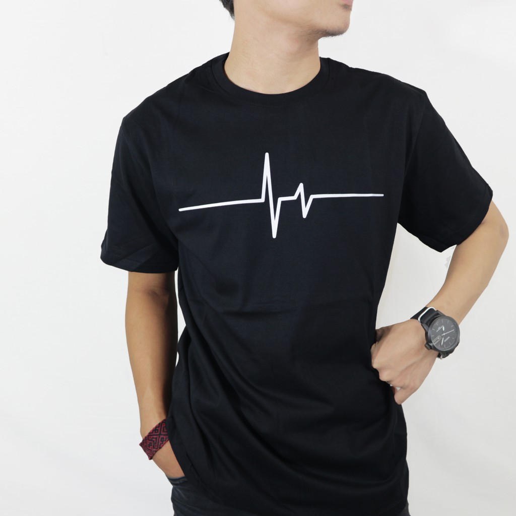 KAOS PRIA LENGAN PENDEK SIMPLE DAN ELEGAN STILL ALIVE 