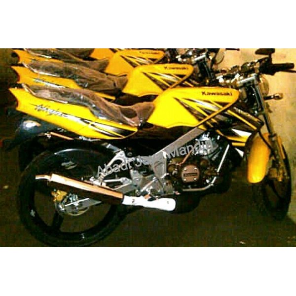 STIKER STRIPING NINJA R 2013 KUNING ORIGINAL KAWASAKI DAN SANGAT COCOK PNP KE NINJA SS 2013 KUNING
