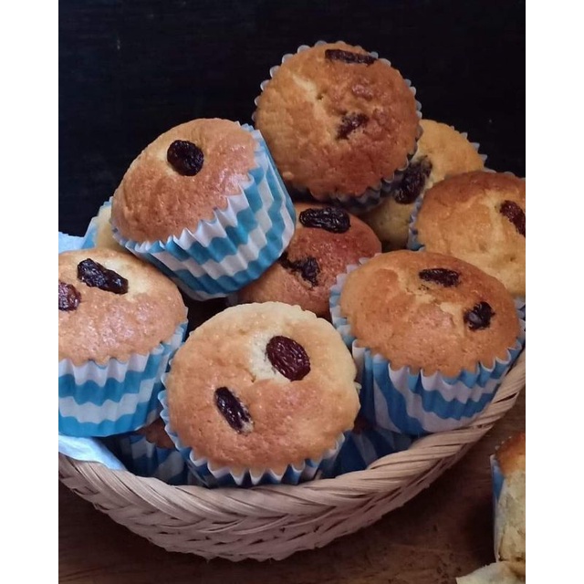 

KUE BOLU KELAPA GURIH MANIS ENAK