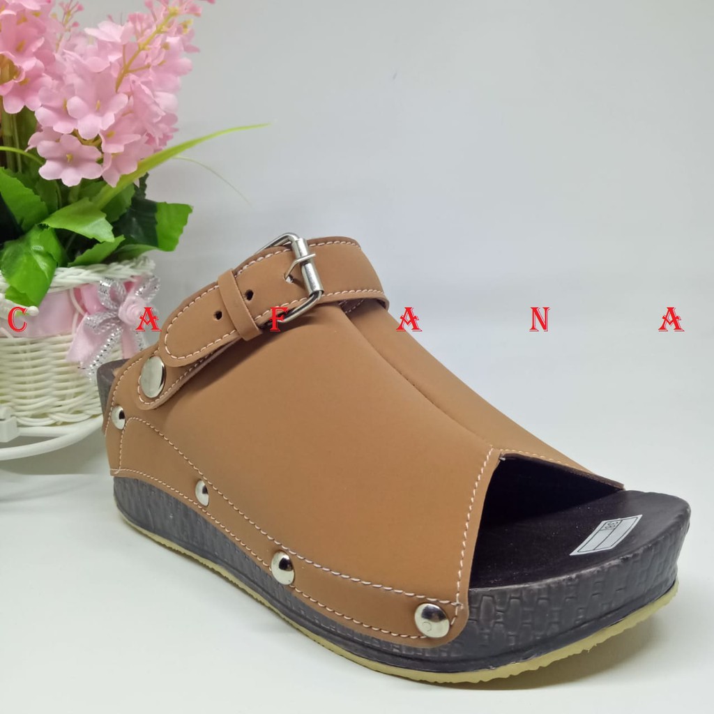 Sandal Wedges Wanita Elegan SDW221