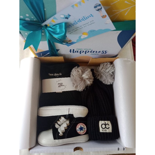 YAMA GIFTBOX hampers bayi parsel giftbox kado set jumper sepatu topi bayi boy and girl