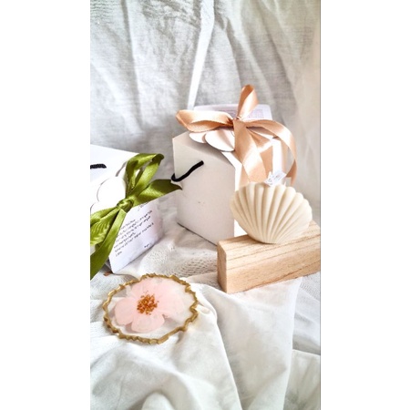 

mini hampers lebaran / coaster/tatakan resin/ lilin korea