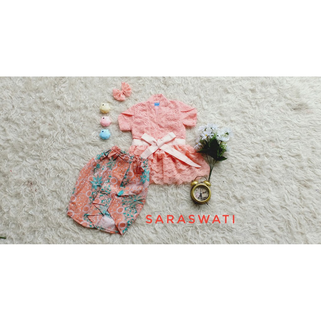 KEBAYA SARASWATI BROKAT WARNA PEACH