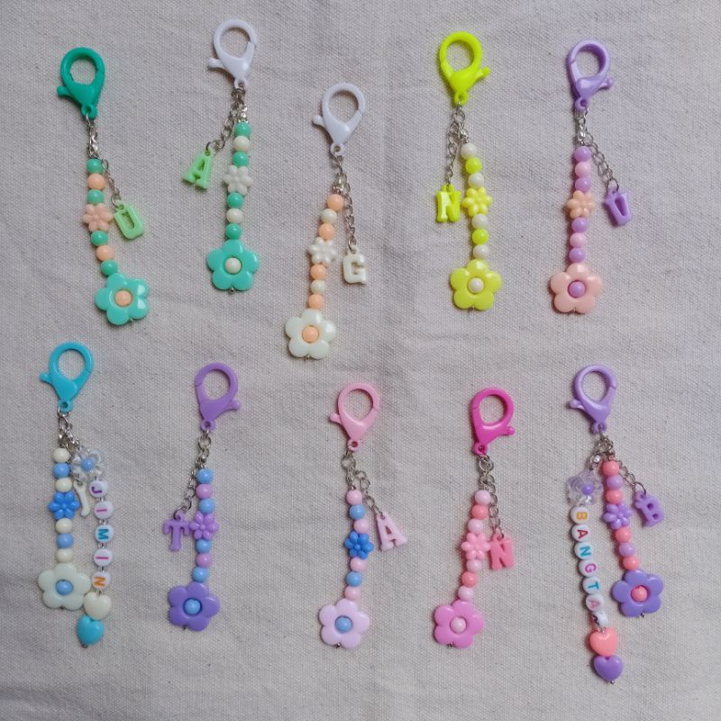 Keychain Beads Custom | Cute Keyring custom initial -  Flower edition