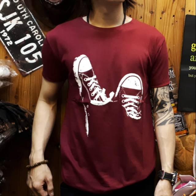 Kaos pria distro maron premium shoes kaos distro kaos size M L xL