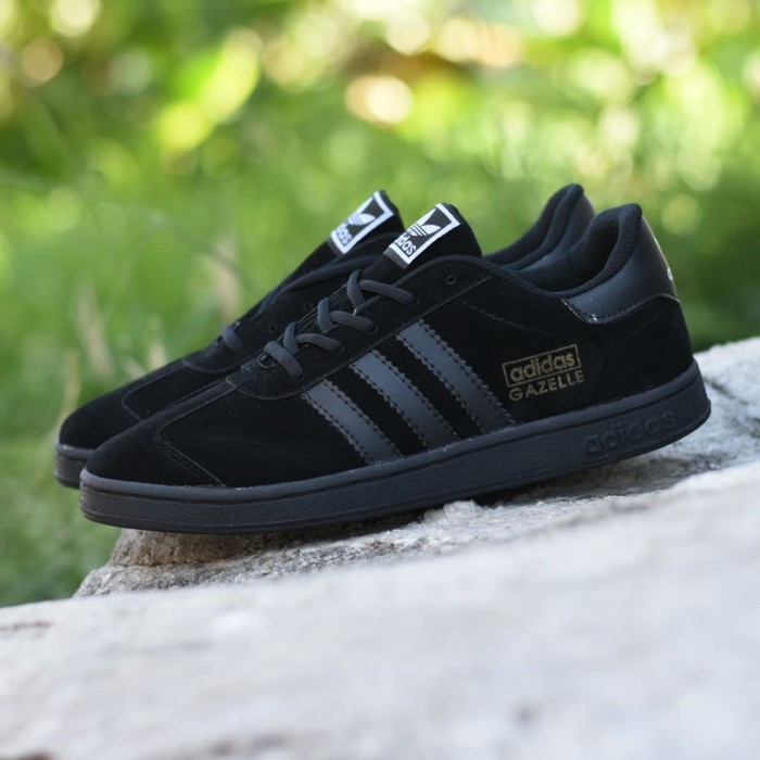 KEREN- Sepatu Sneakers Sekolah Pria Full Black Hitam Adidas Gazelle Grade Ori