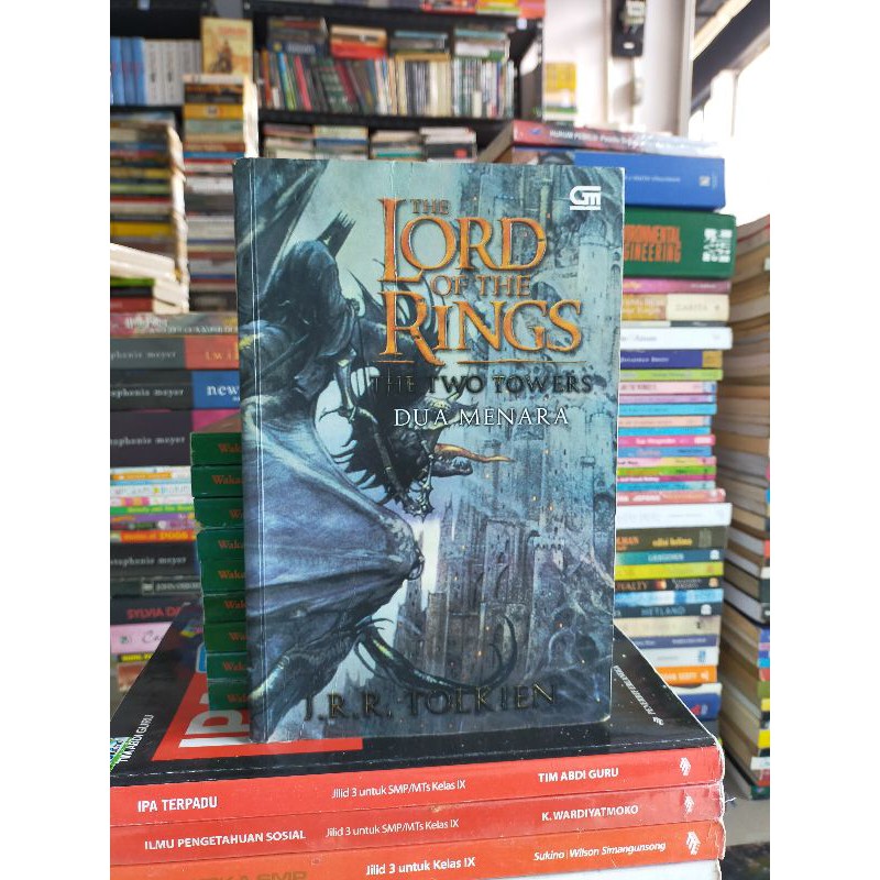 Novel The LORD of the RINGS : DUA MENARA