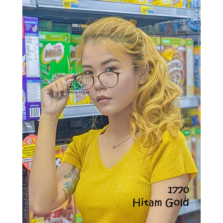 KACAMATA PLASTIK CATEYE 1770