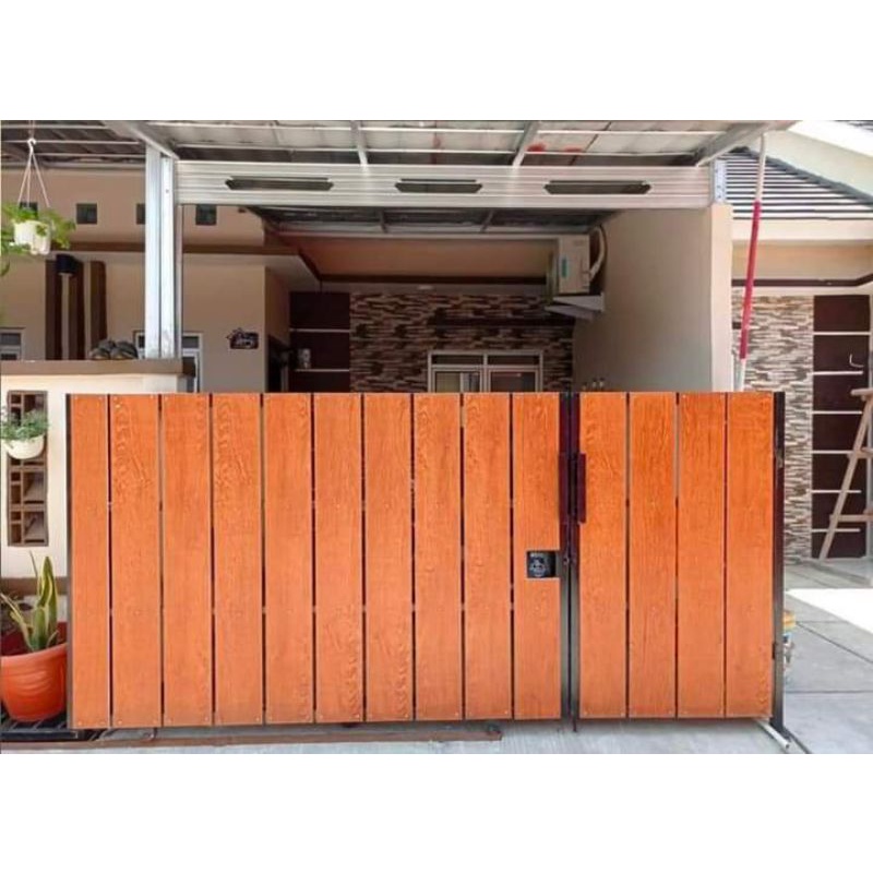 pagar besi motif kayu