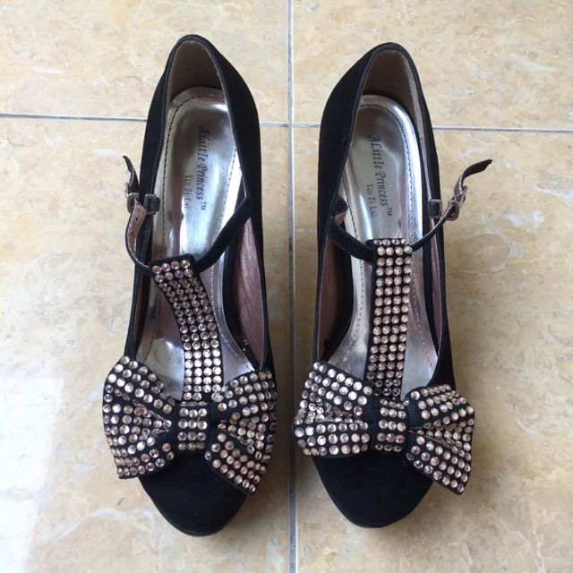 Preloved Black Platform Shoes