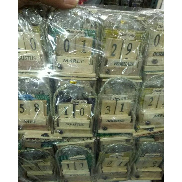 

UXO2 SOUVENIR PERNIKAHAN KALENDER ABADI 6LP9