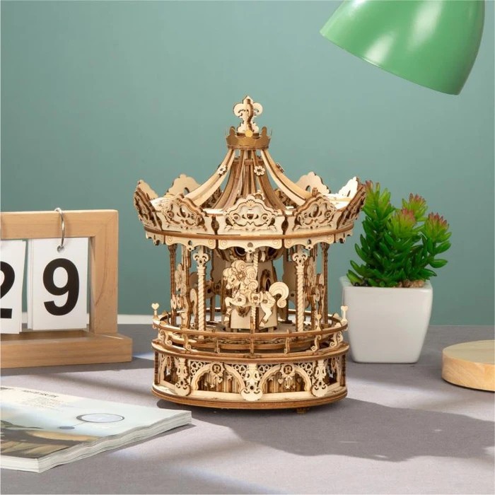 ROLIFE Robotime Romantic Carousel Amk62 Mechanical Music Box Perfect Gift For Your love One