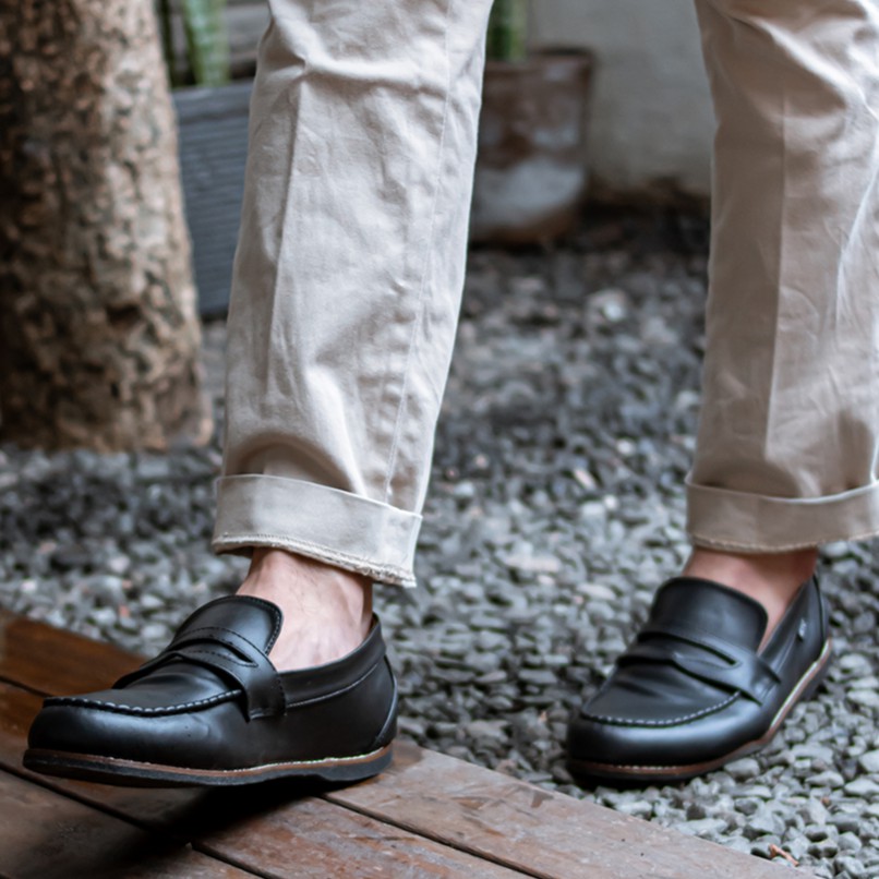 Shuffle Black | Sepatu Loafers Penny Klasik Vintage Klasik Ori Loafer Slip Footwear | FORIND x Reyl