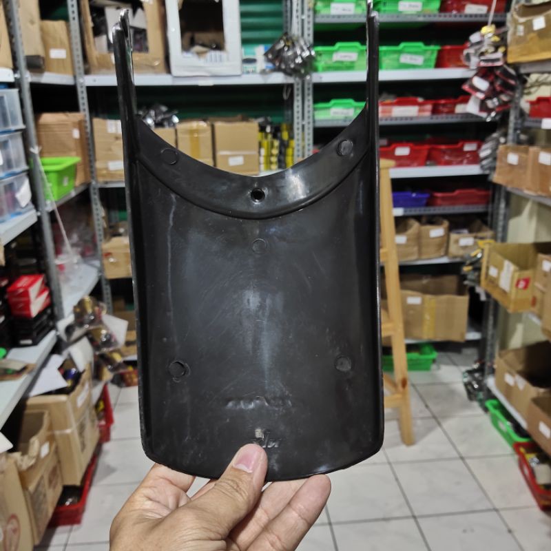 sambungan spakbor depan Aerox bahan plastik berkualitas