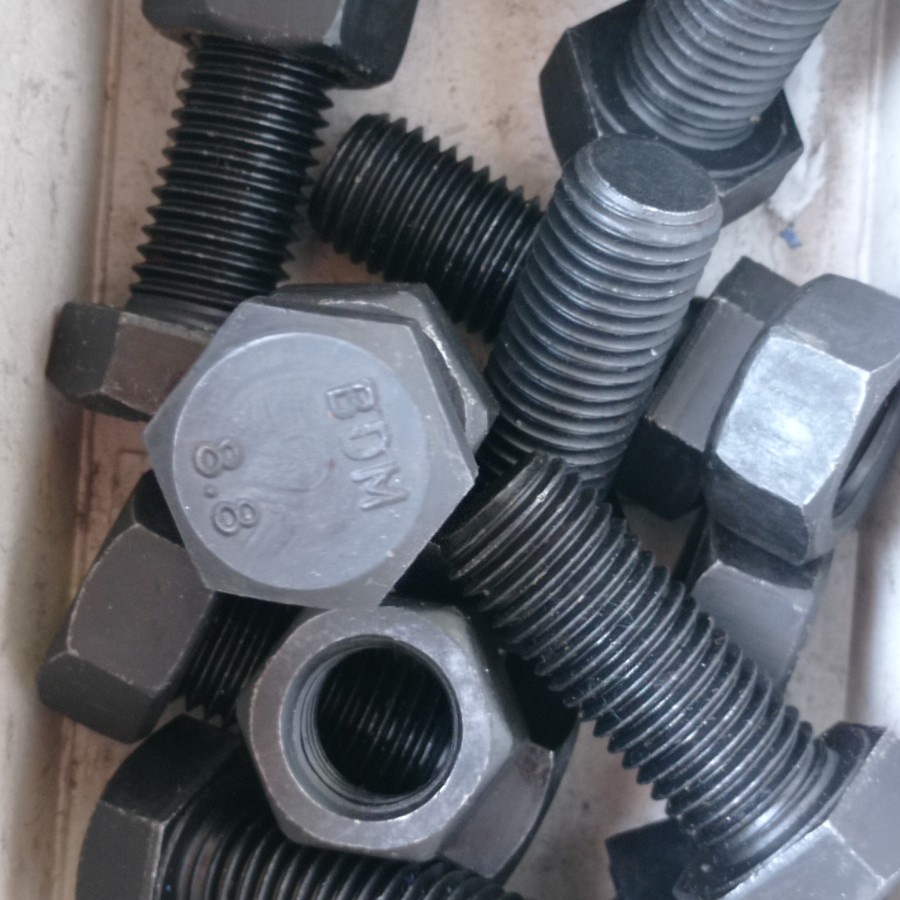 BAUT BAJA HTB 8.8 M16 X 40 / BAUT BAJA M16 X 40 HITAM / BAUT M16X40 BAJA / BAUT 24 KUNCI 24 FULL DRA