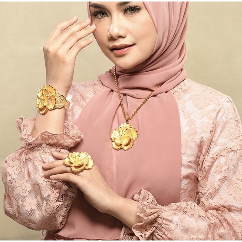 Liontin Kalung Emas Dubai Bunga Krawang Jumbo Kadar 375