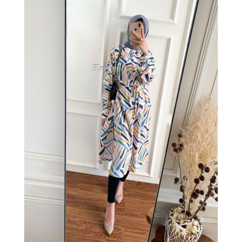 Ootd Tunik : 10 Gaya OOTD Hijab dengan Baju Tunik Ala Selebram Dwihanda