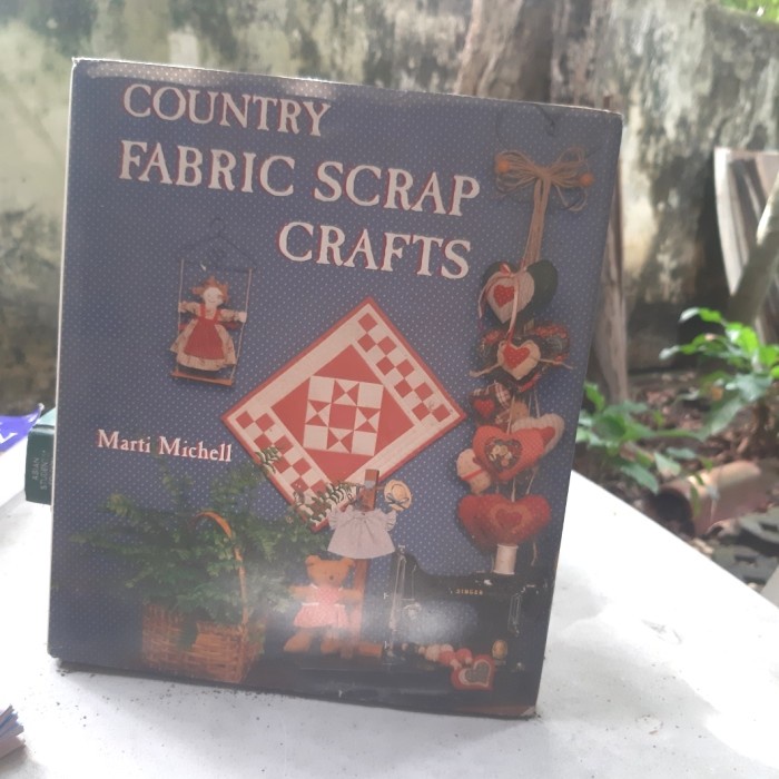 

Buku Impor Bekas Ketrampilan Tangan Country Fabric Scrap Crafts