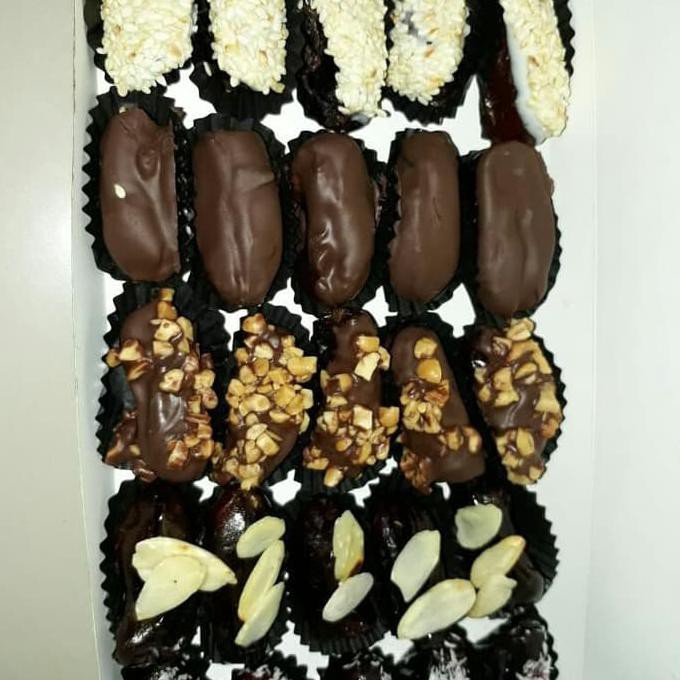 

Produk Unggulan Kurma Coklat (Kurcok) Enak 5 Topping