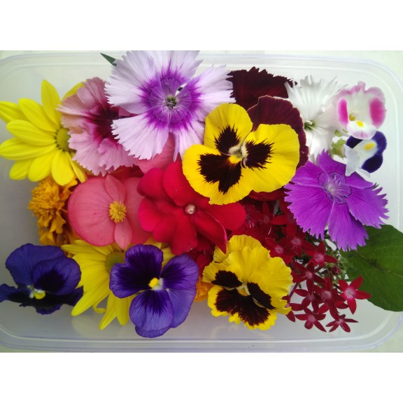 Mix edible flowers