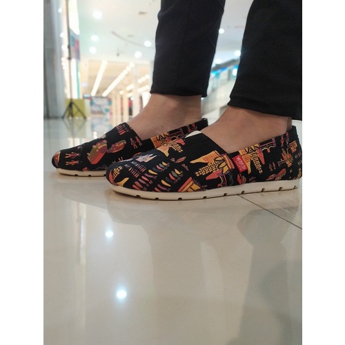 Wakai-WAK-CW02201-CORE.NAVY.BLACK.SAND.BLACK/BLUE.BLACK/TURQUOISE  wakai original /spatu wakai pria 