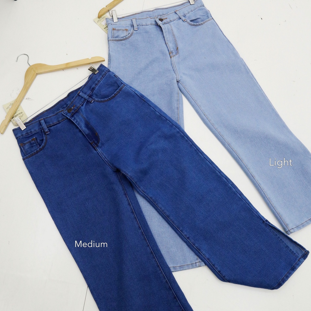(ORIGINAL) Hailee slit jeans kulot -Thejanclothes