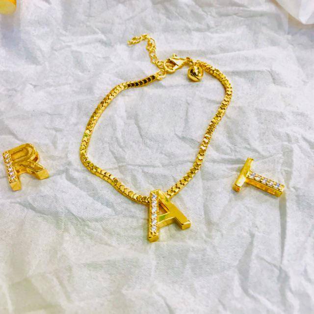 kalung titanium kacang viral