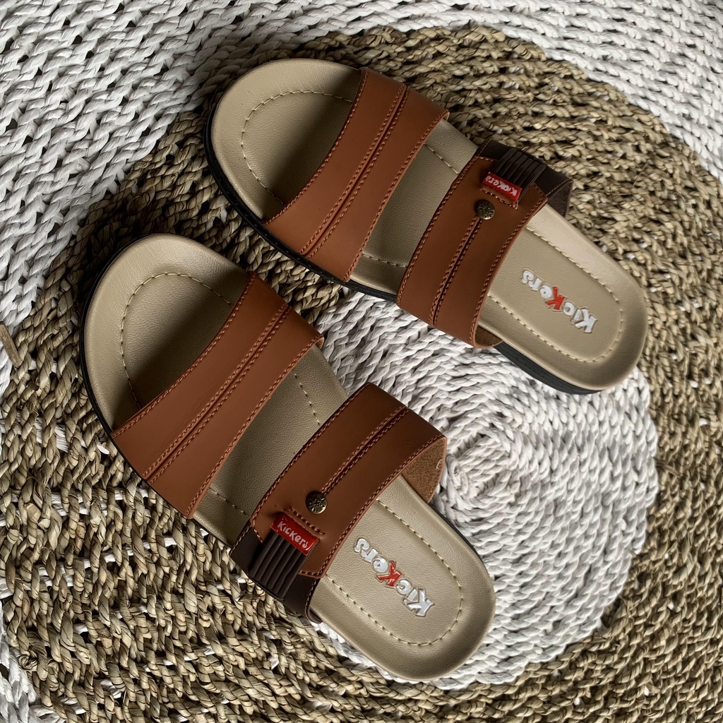 (TANPA KARDUS)SANDAL SLOP PRIA TAMPAN KULIT SINTETIS VIRAL MAN CASUAL TERBARU TERMURAH Sandal Kulit Pria Kualitas Terbaik Sendal Selop Fashion Pria Terlaris Kekinian Sandal kulit santai pria gaul | sandal pria terbaru distro jepit kekinian SLOP TAMPAN BOY