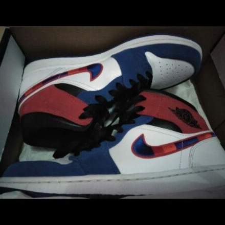 Nike Air Jordan 1 MID SE