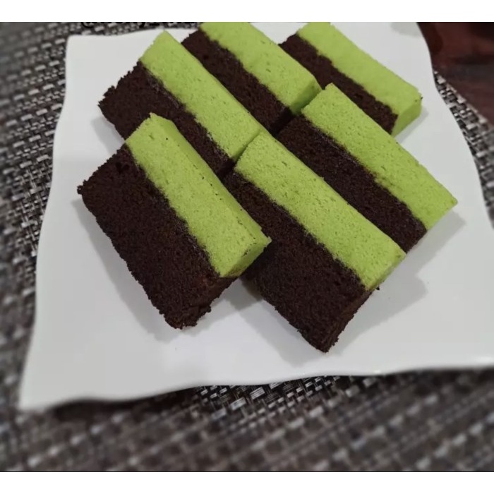 

KETAN-BERAS- BROWNIES KETAN HITAM PANDAN -BERAS-KETAN.