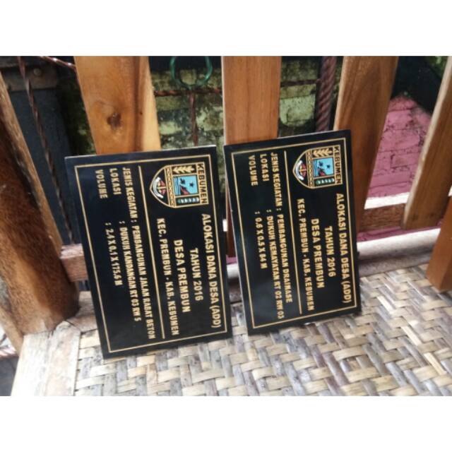 Batu nisan / prasasti peresmian / prasasti ALOKASI DANA DESA ( ADD )