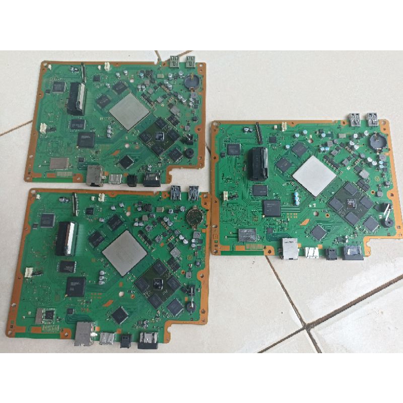 Seperpat maenboot PS3 super slim RSX besar