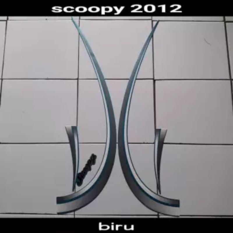 Striping sticker list body scoopy 2012 full body biru