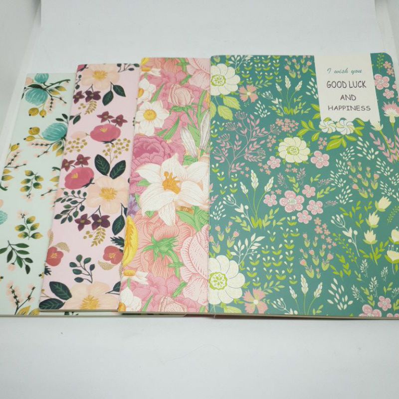 

Note Book Ukuran Medium dengan Sampul Unik dan Kertas Bergaris