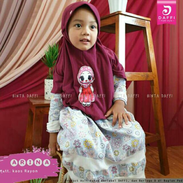 Jilbab Anak SD Arina Daffi
