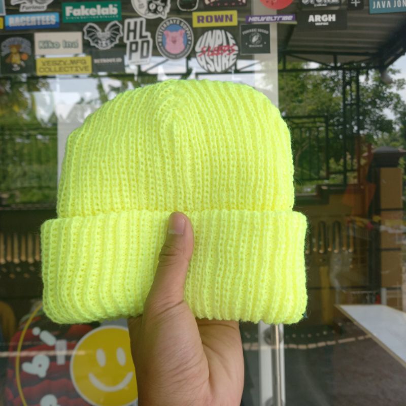 

Beanihat Polos Stabilo