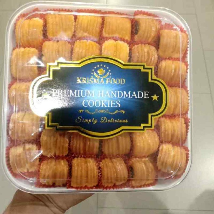 

Krisma food mltng pineapple roll 500gr - Kue kering