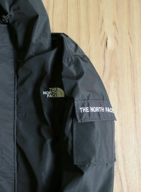 Sweater gunung THE NORTH FACE