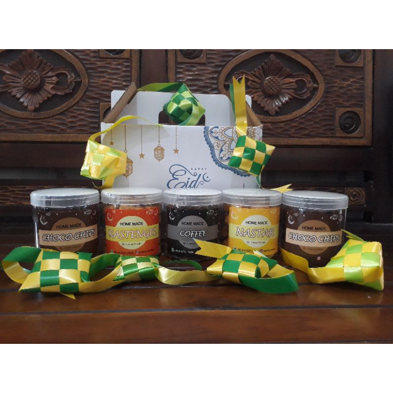 

Hampers Kue Kering Lebaran isi 5 Toples @600ml.