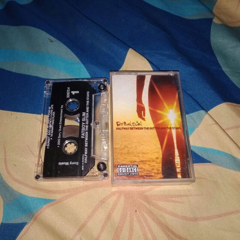 kaset pita:fatboy slim-halfway between the gutter and the stars