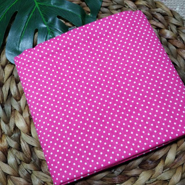 Kain katun perca 50x50cm polkadot pink