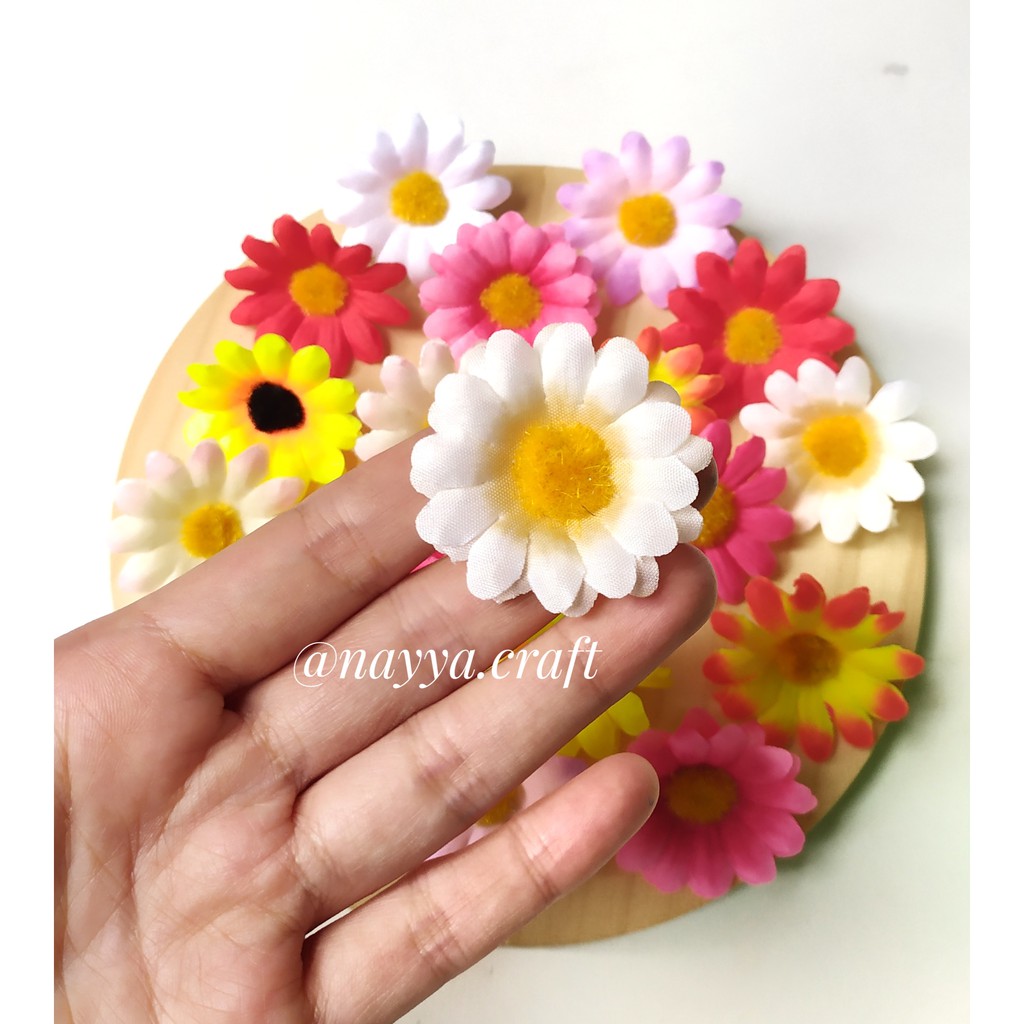 Kelopak Mini Aster Daisy krisan Kepala Bunga Matahari Artificial Hiasan Foto Dekor Hantaran