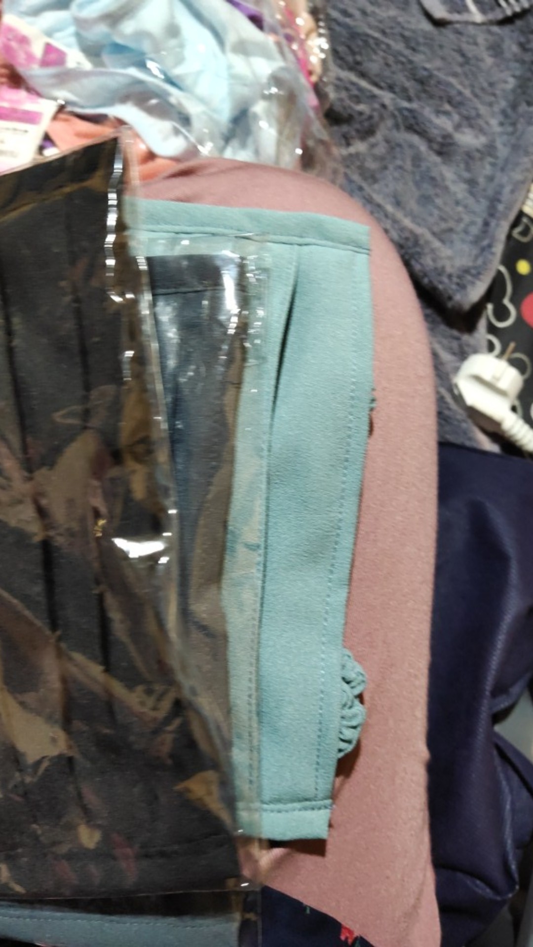 Masker Kain Serut Hijab Terbaru/masker Headloop Bahan Diamond Crepe / Ecer Grosir Nila Hijab Store