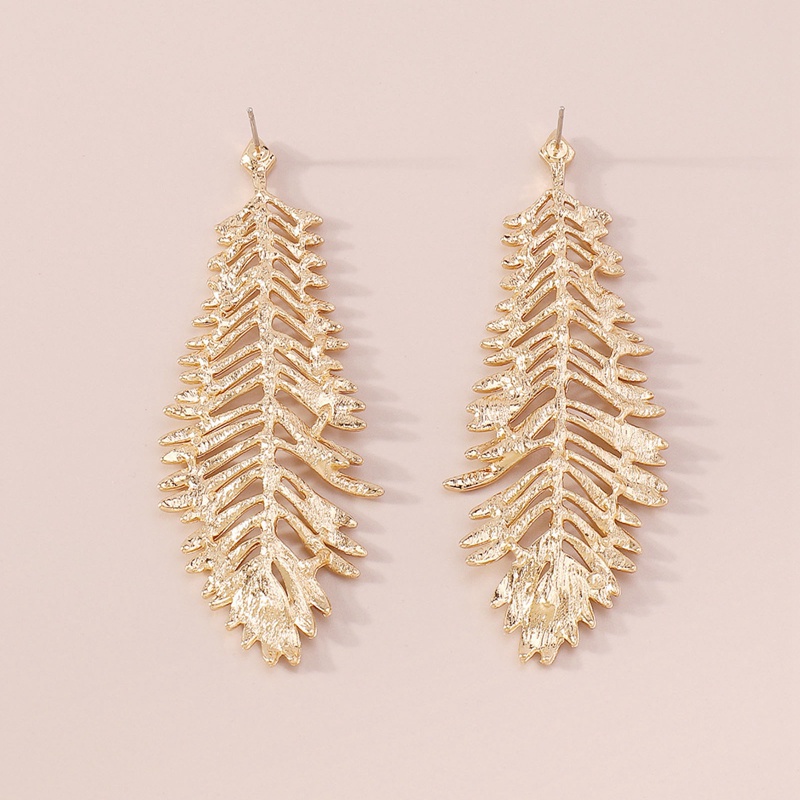 Anting Panjang Bentuk Daun Besar Bahan Besi Warna Emas Gaya Hip Hop Untuk Wanita