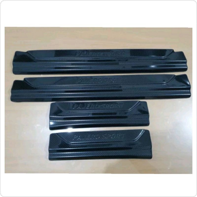 Sill Plate Samping Pajero New Stanles Carbon Non Lampu