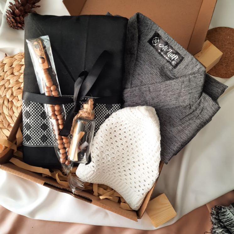 

Terbaru.. HAMPERS LEBARAN HAMPERS ULANG TAHUN KADO PACAR KADO PRIA KADO COWOK KADO ANNIVERSARY KADO