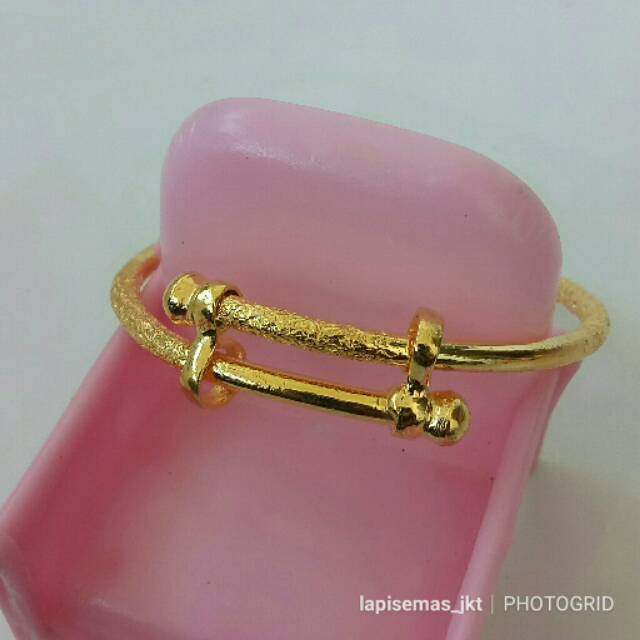 Gelang tinju plat ikat pasir lapis emas 24k
