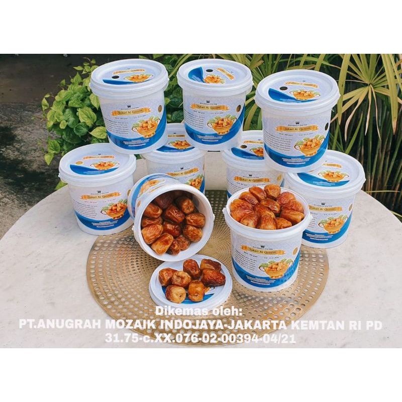

Kurma Sukari Ember Anugerah Dates 850gr ||| Kualitas Premium Berizin Resmi BPOM & Kementan RI