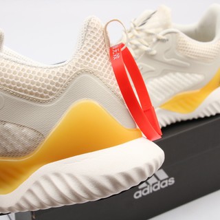  Sepatu  Sneakers Desain Adidas  Alphabounce Hpc Ams Untuk 